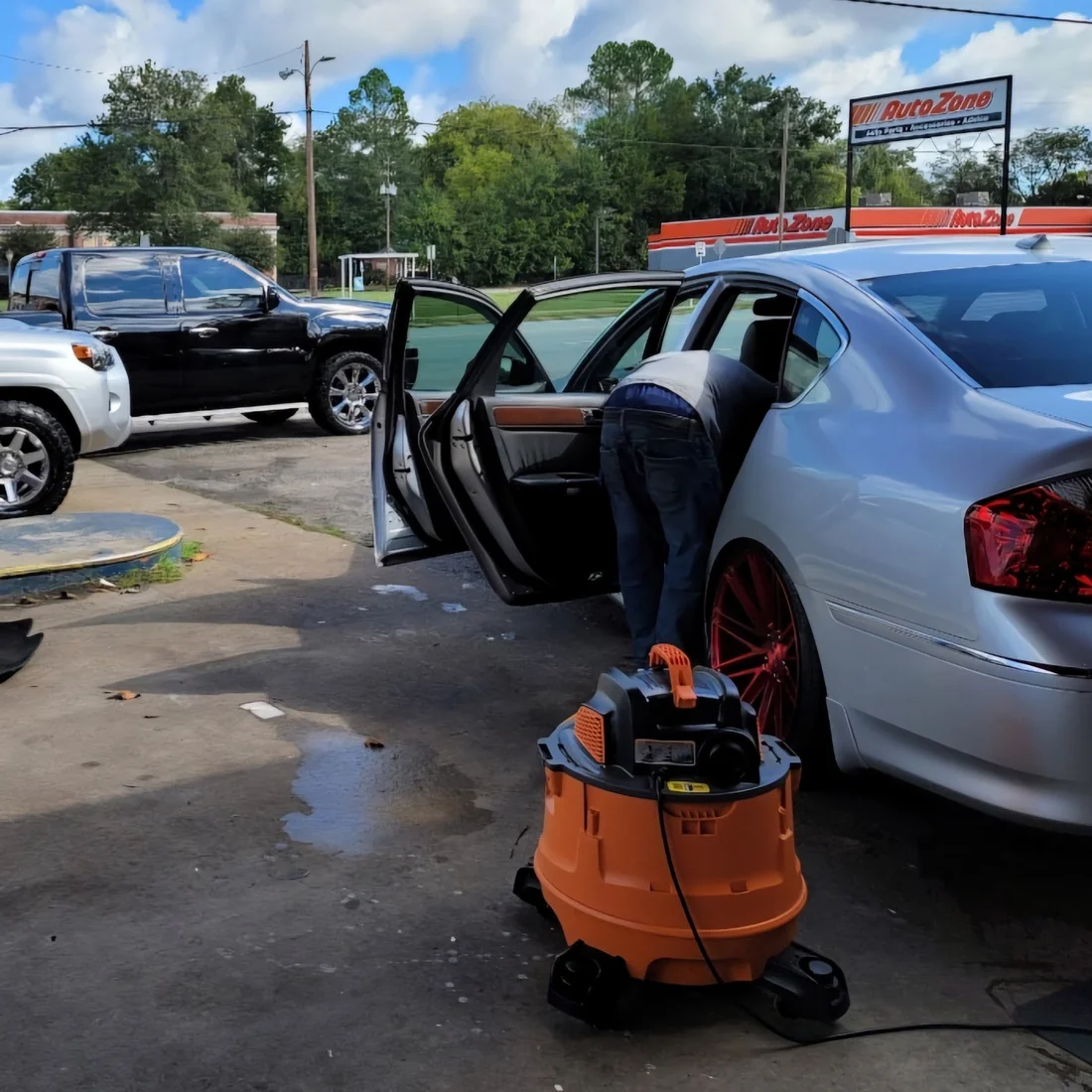 Trendsettas Auto Salon of Phenix City shop exterior